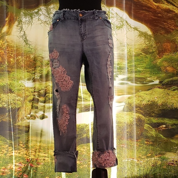 Custom Order Pretty In Pink Lace Applique Jeans - Picture 3 of 6